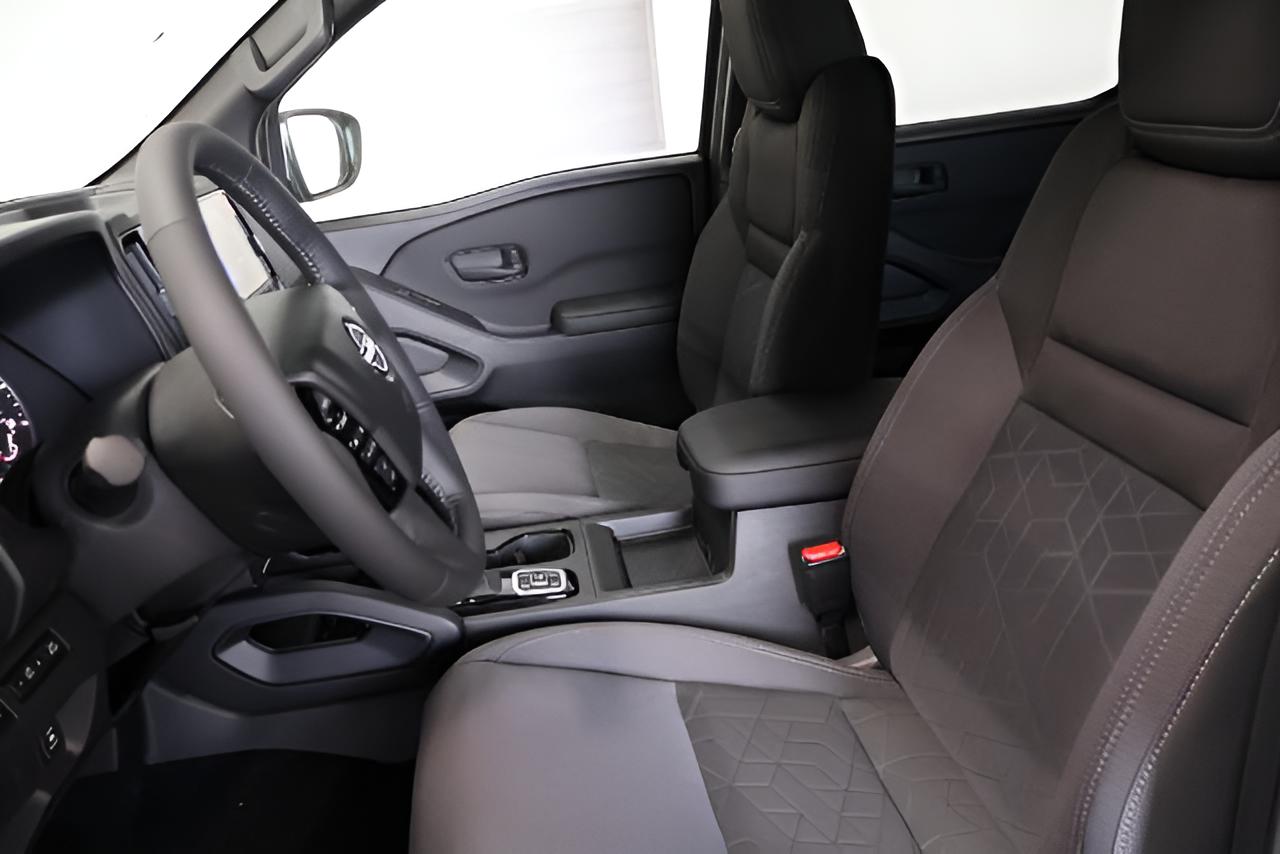 2027 Nissan Frontier SV