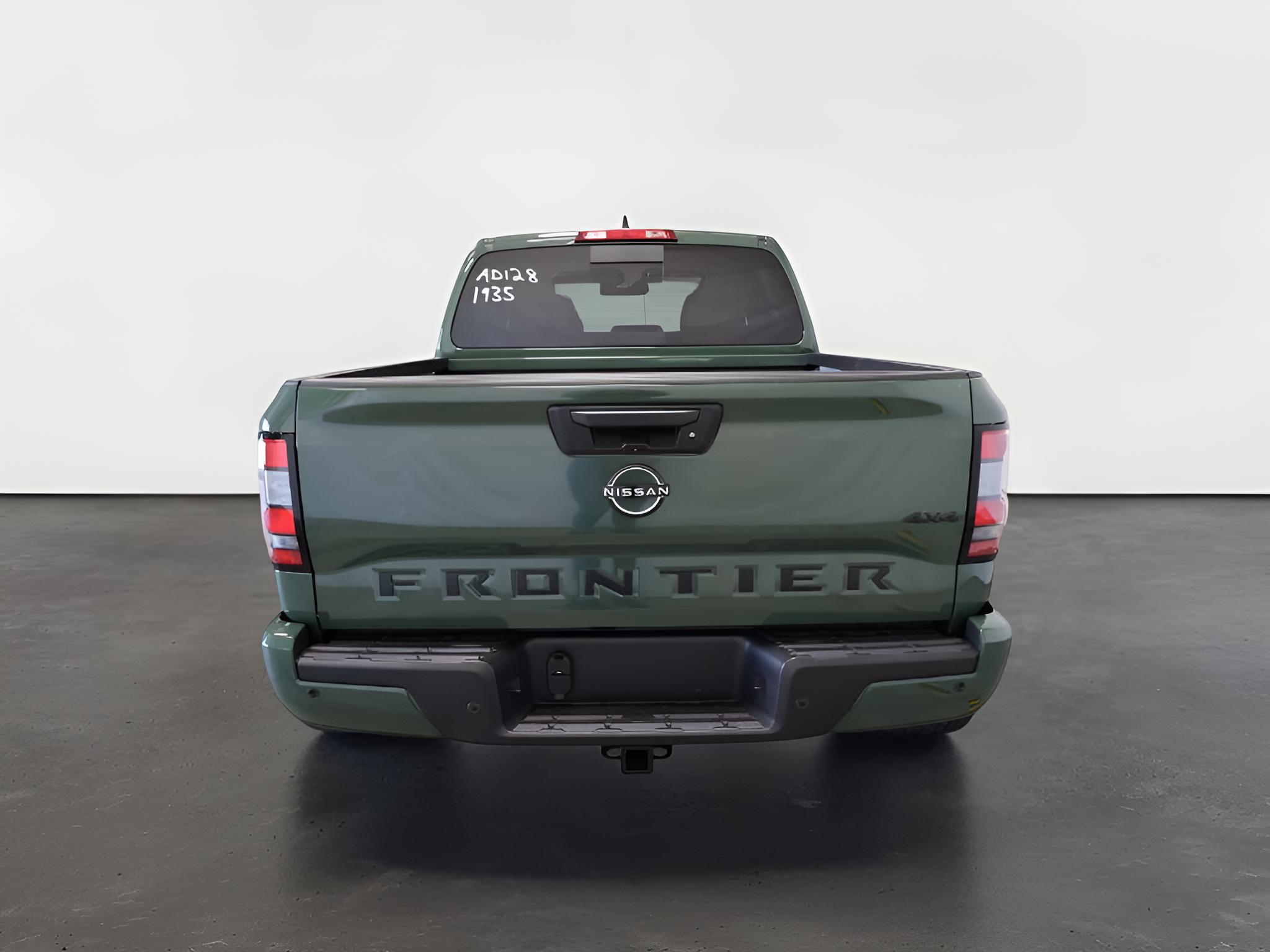 2027 Nissan Frontier SV