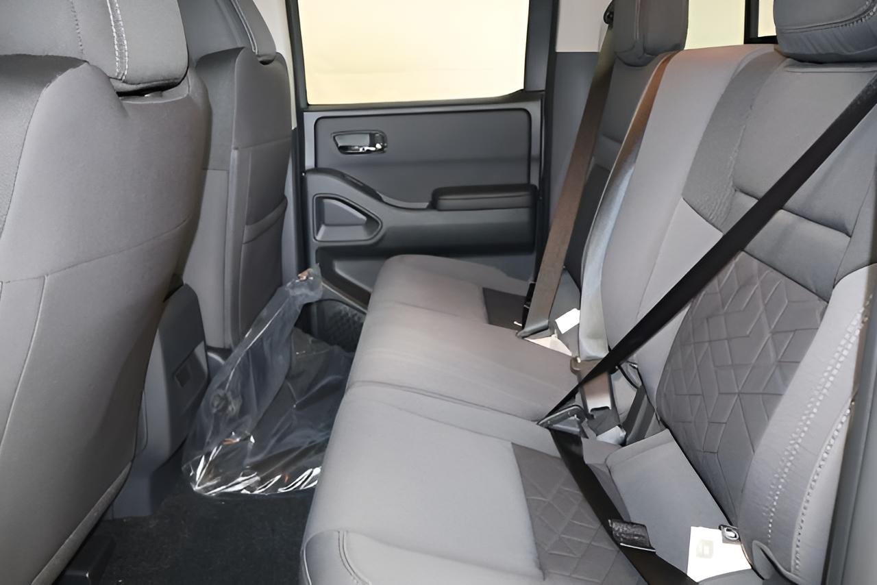 2027 Nissan Frontier SV