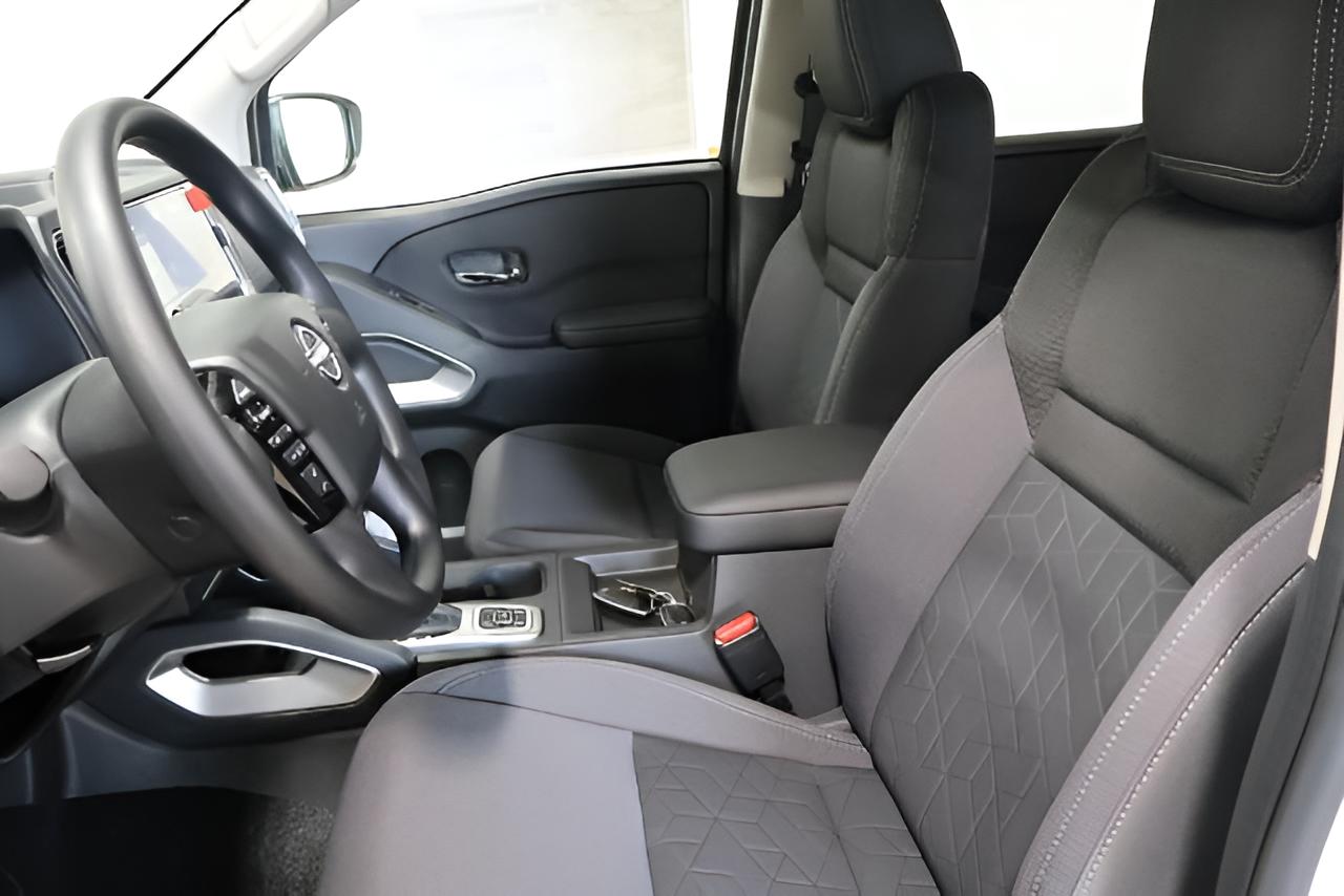 2027 Nissan Frontier SV