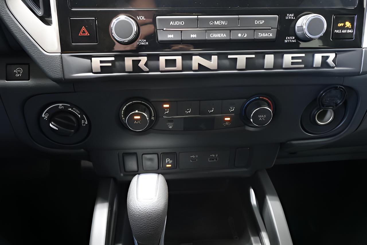 2027 Nissan Frontier SV
