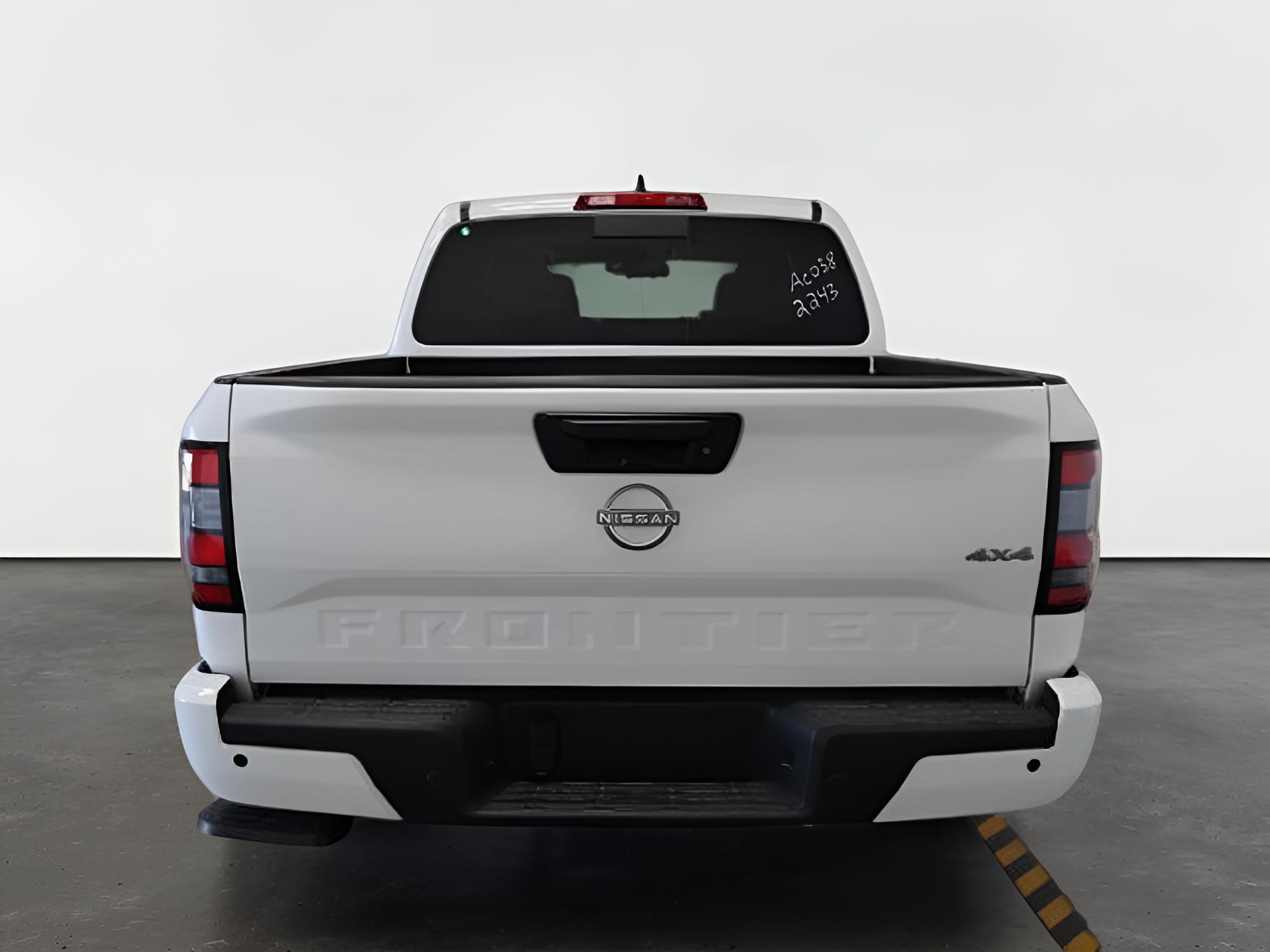 2027 Nissan Frontier SV