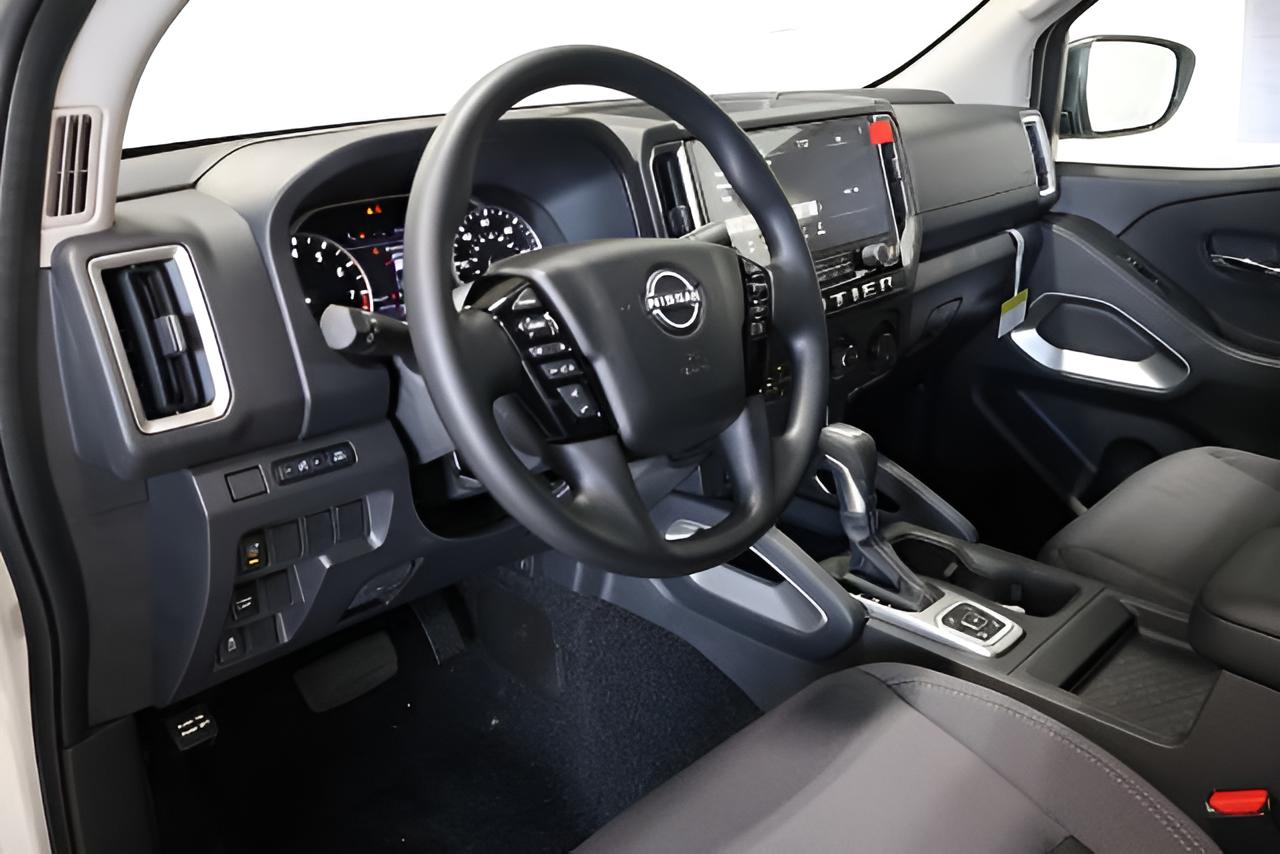 2027 Nissan Frontier SV