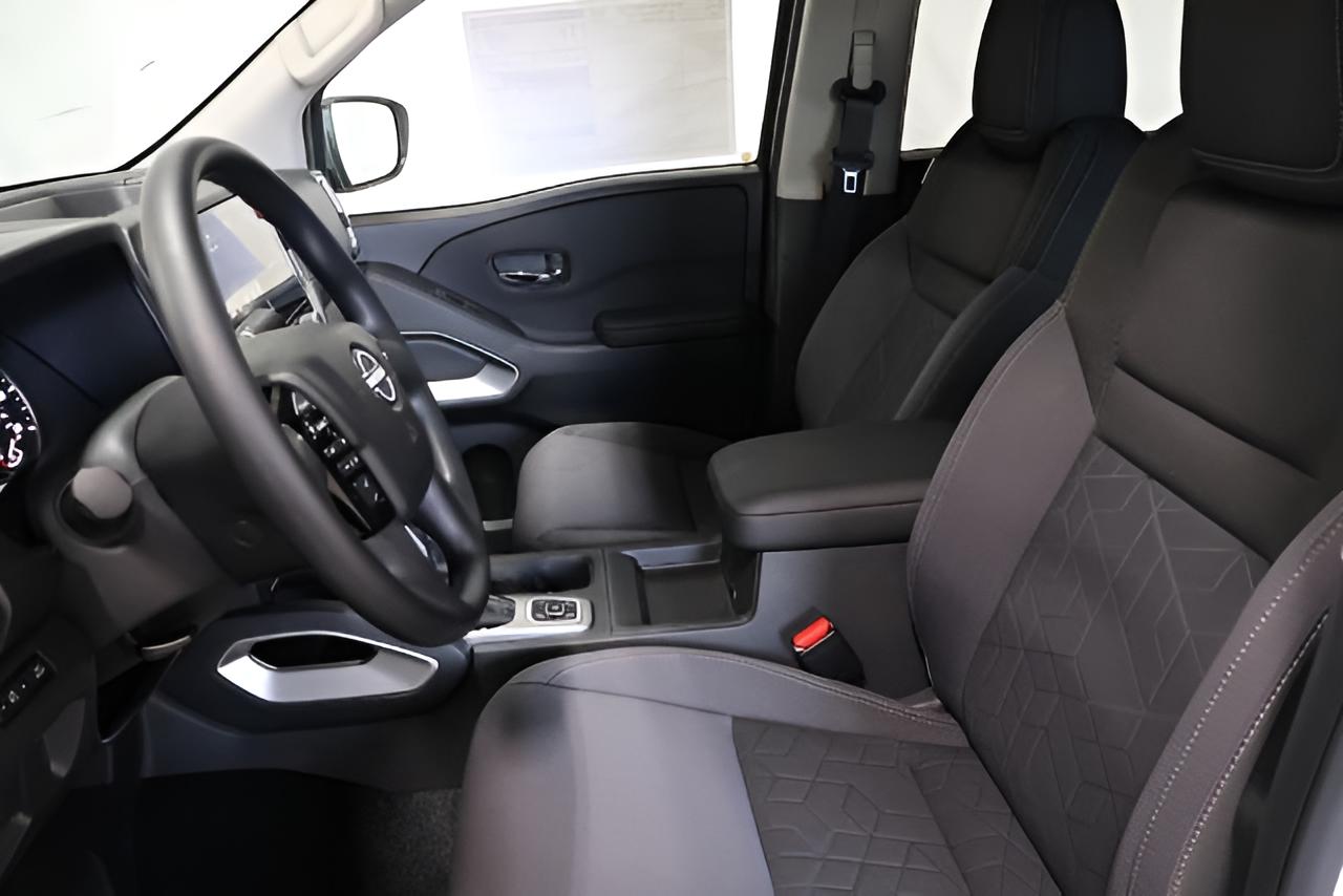 2027 Nissan Frontier SV