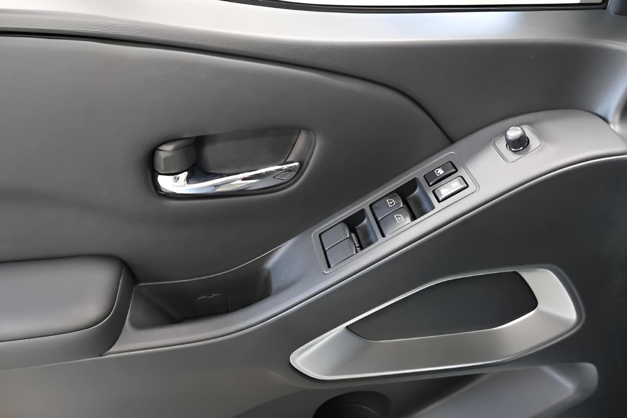 2027 Nissan Frontier SV