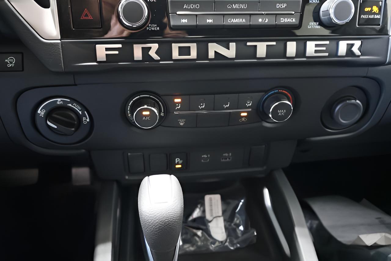 2027 Nissan Frontier SV