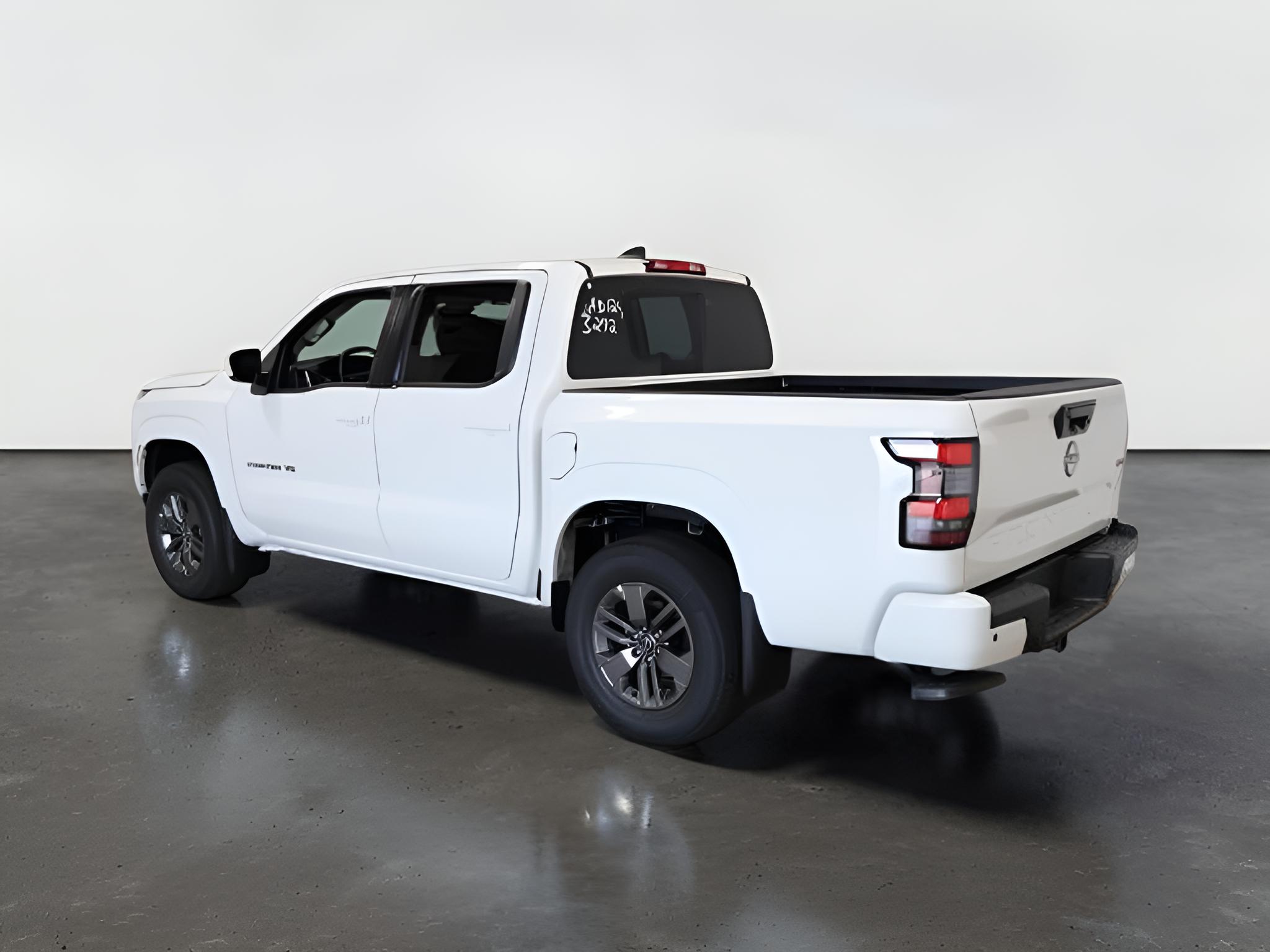 2027 Nissan Frontier SV