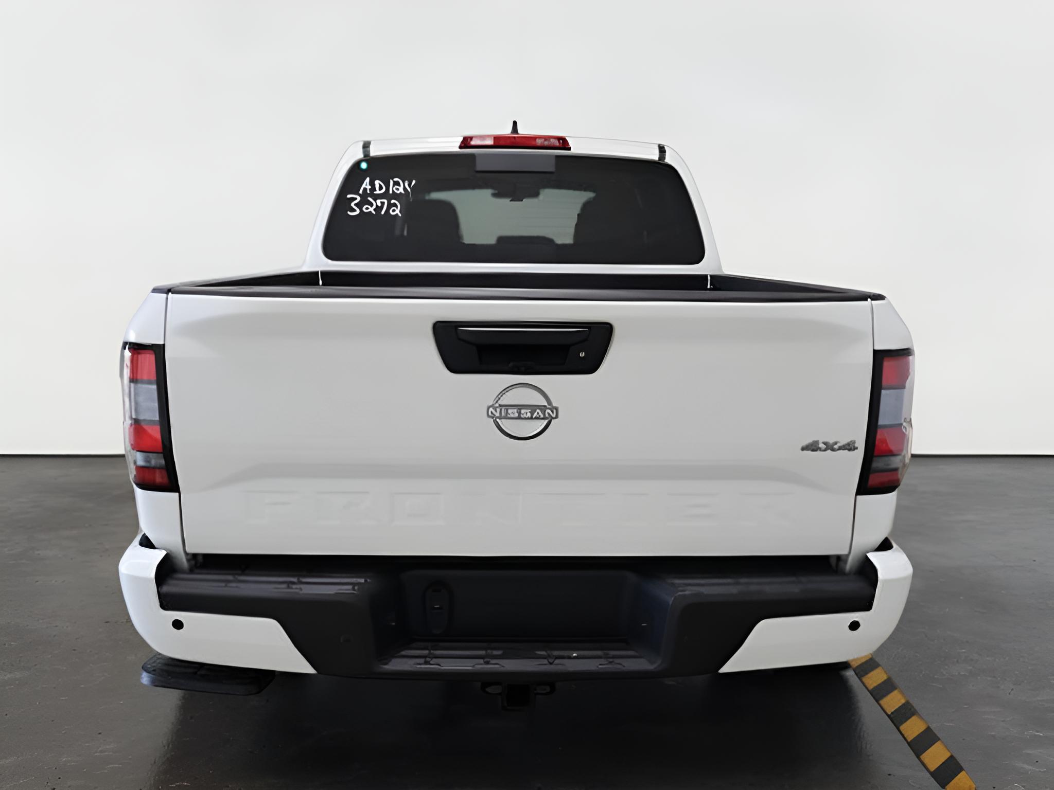 2027 Nissan Frontier SV