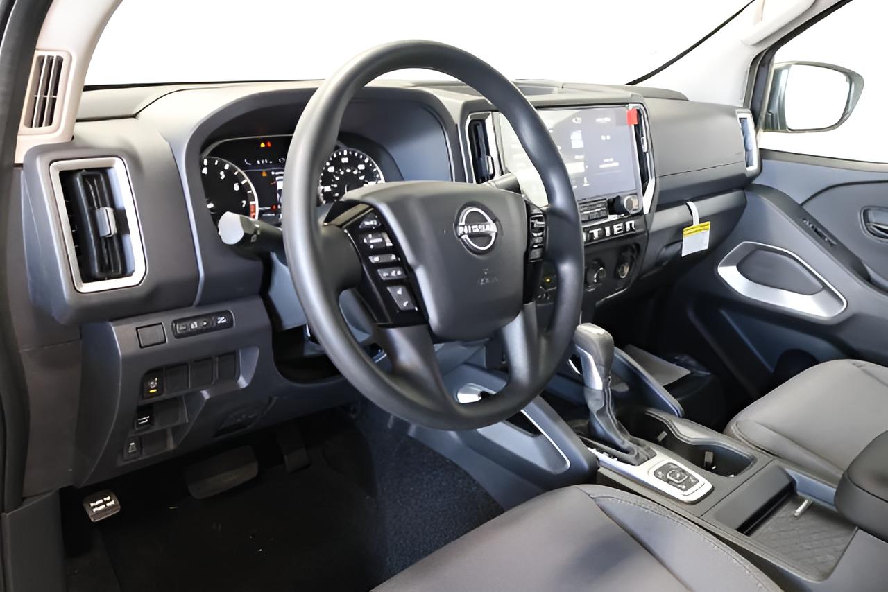 2027 Nissan Frontier SV