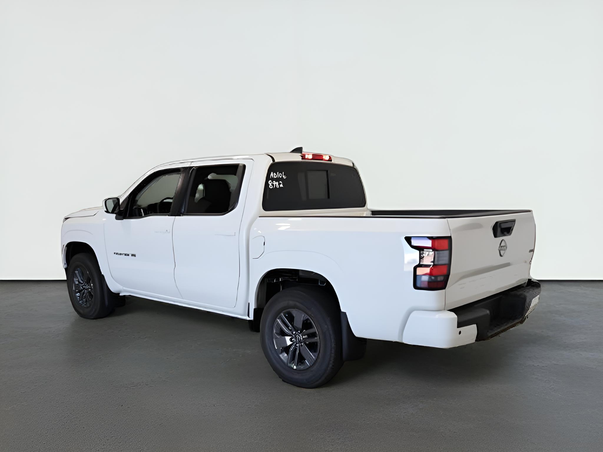 2027 Nissan Frontier SV