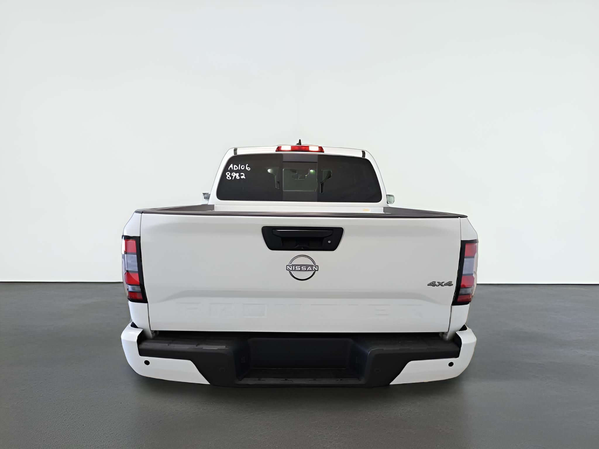 2027 Nissan Frontier SV