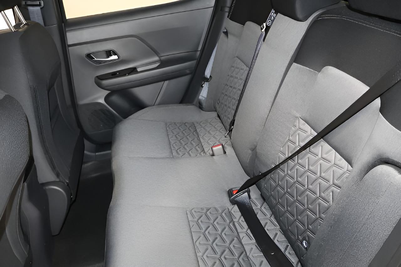 2027 Nissan Kicks SV