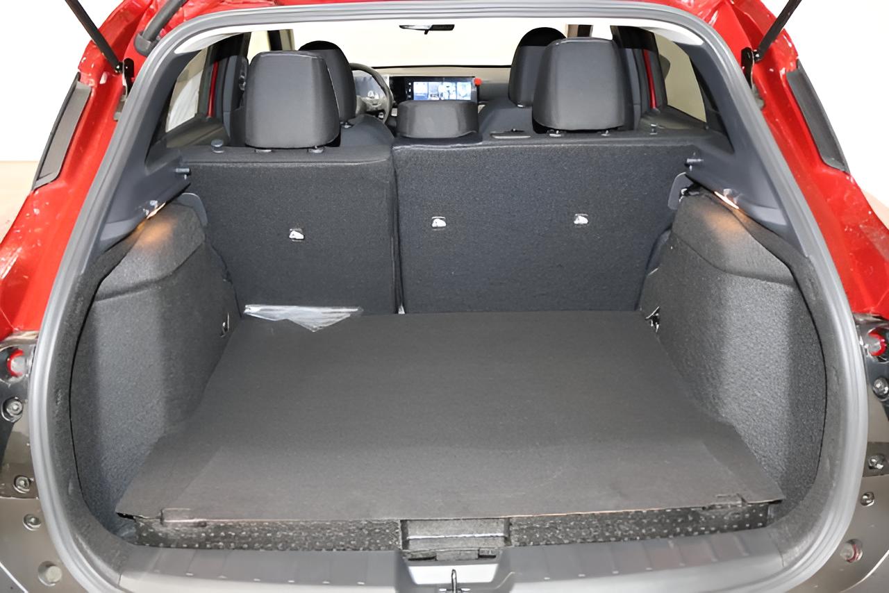 2027 Nissan Kicks SV