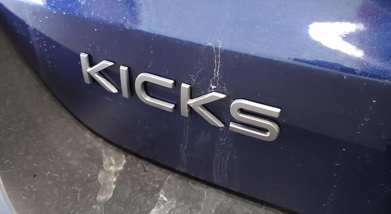 2027 Nissan Kicks SV