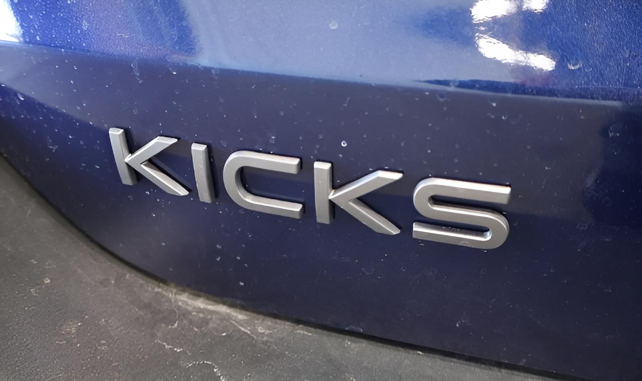 2027 Nissan Kicks SV