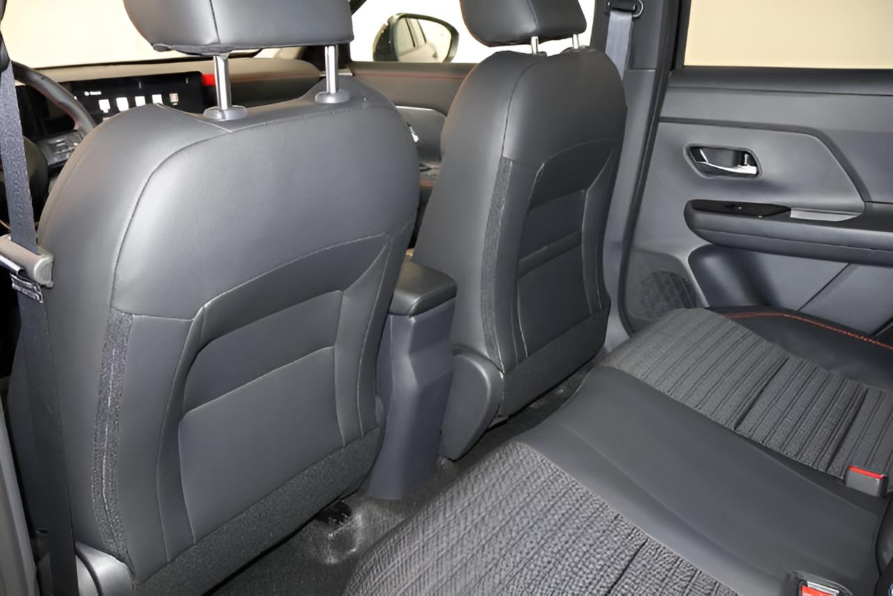 2027 Nissan Kicks SV