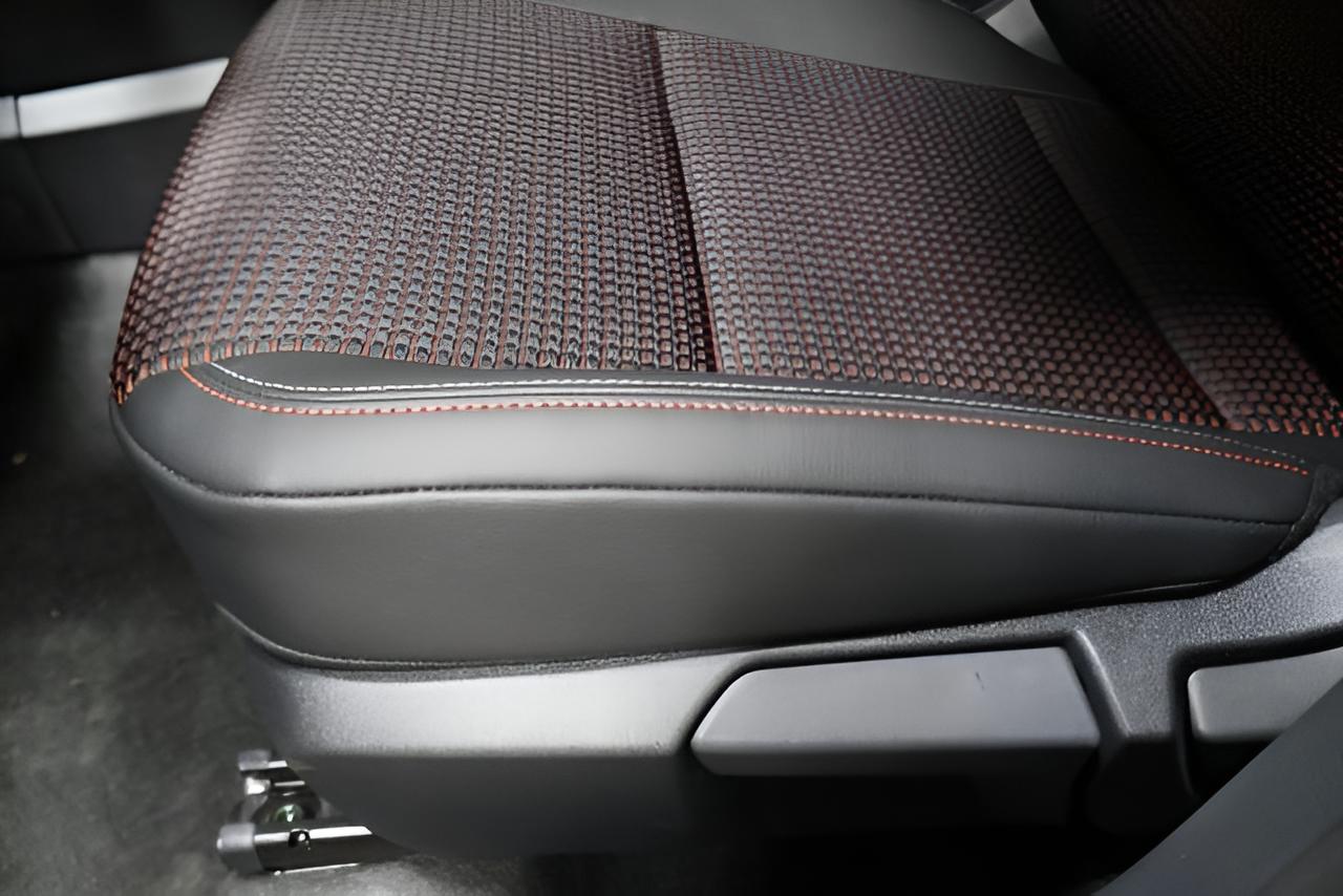 2026 Nissan KICKS SR AWD - Photo 9