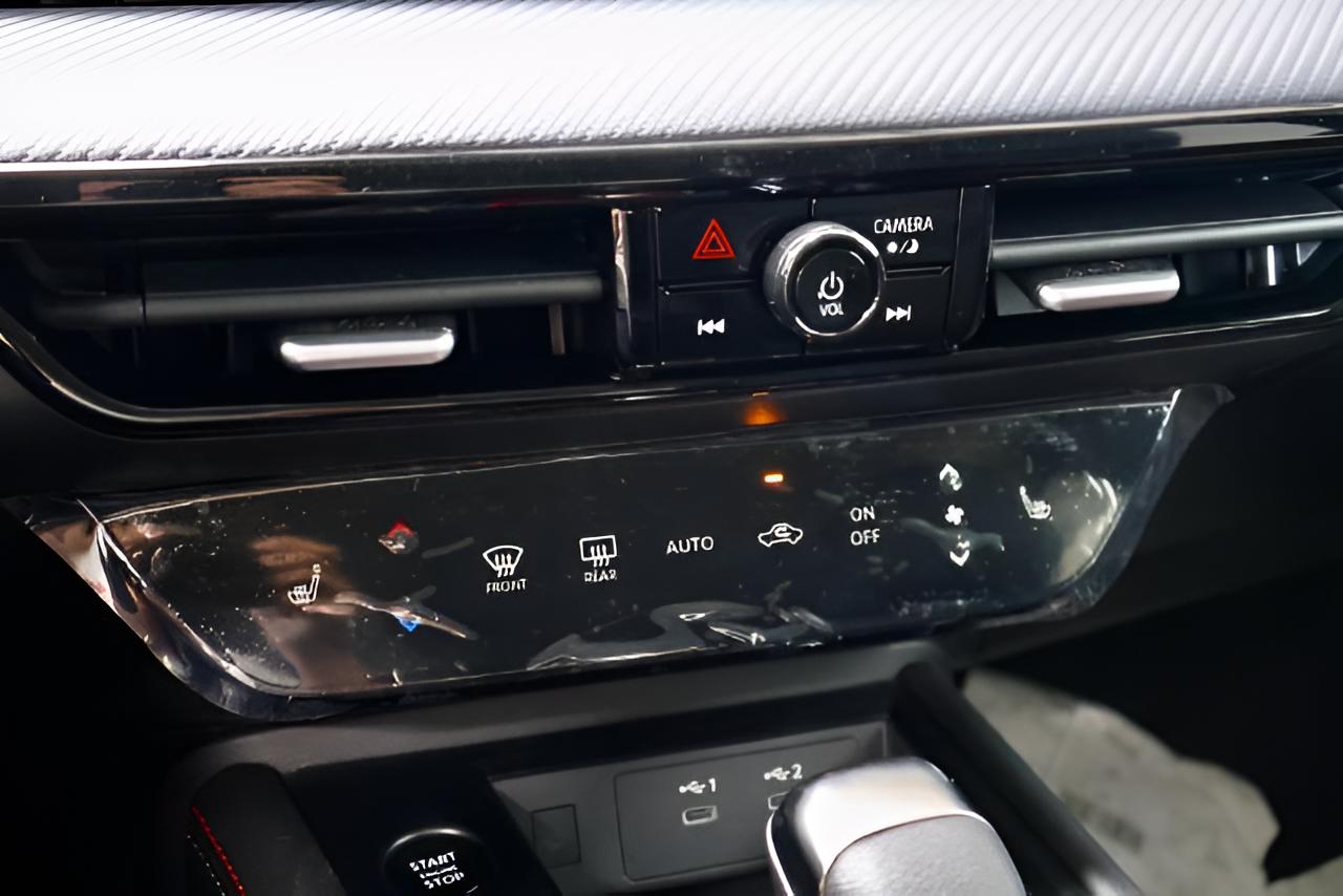 2027 Nissan Kicks SR