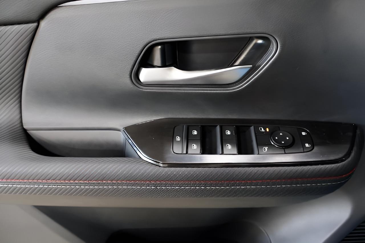 2027 Nissan Kicks SR