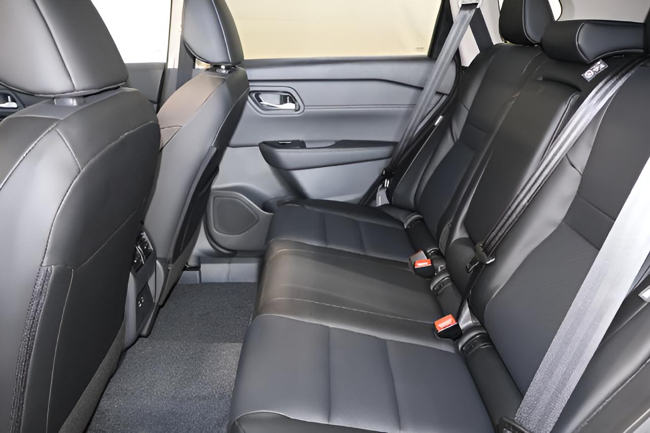 2027 Nissan Rogue Dark Armor