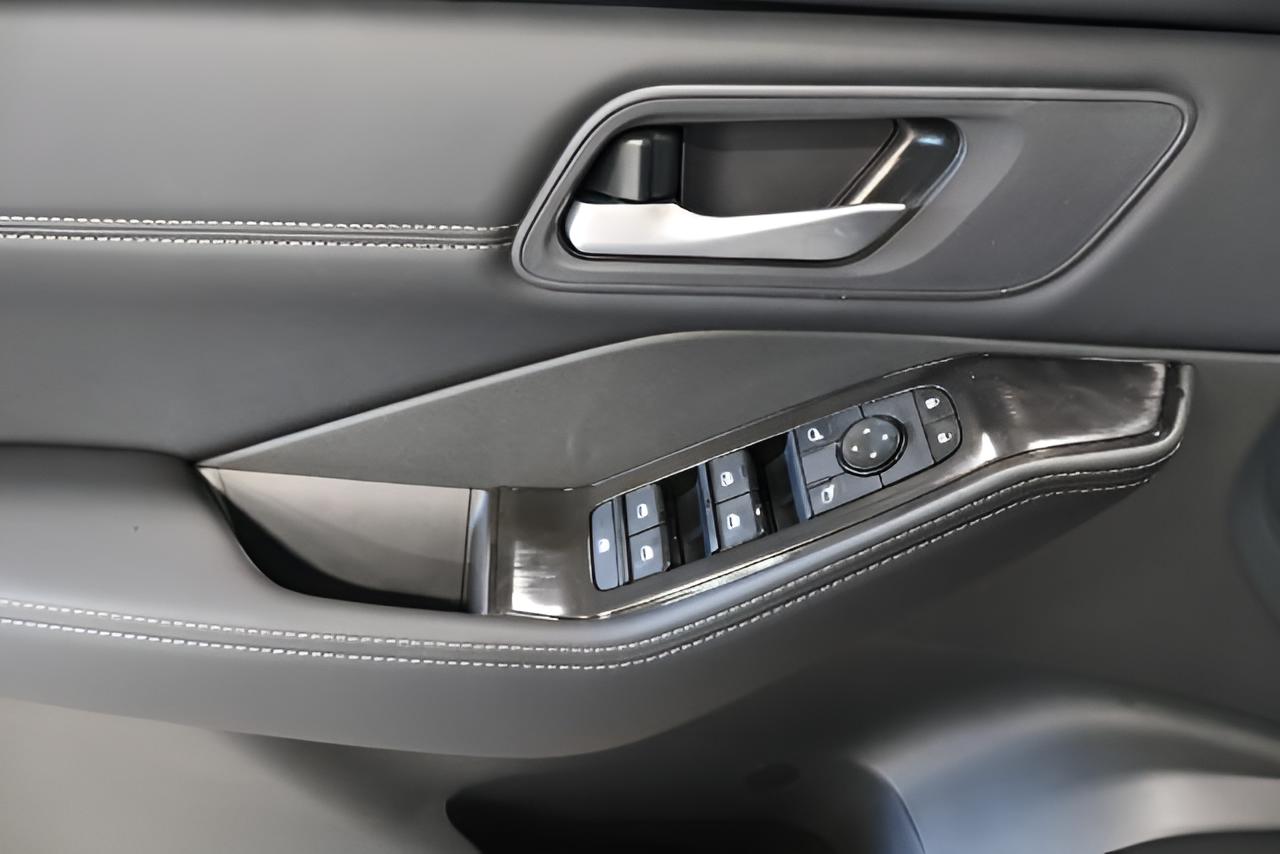 2027 Nissan Rogue Dark Armor