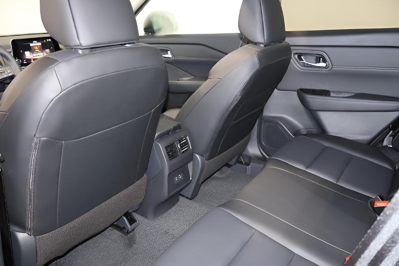 2027 Nissan Rogue Dark Armor