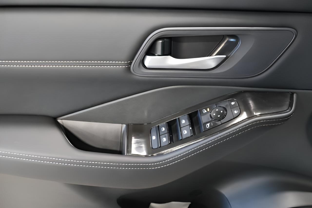 2027 Nissan Rogue Dark Armor