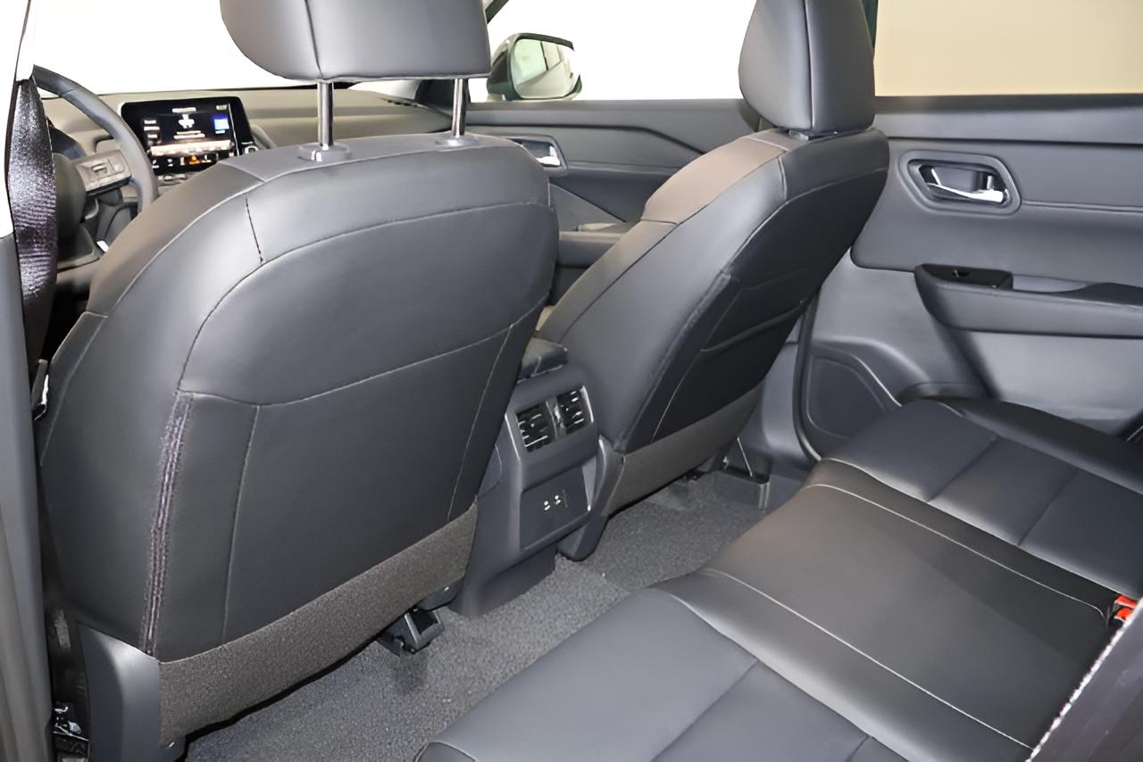 2027 Nissan Rogue Dark Armor