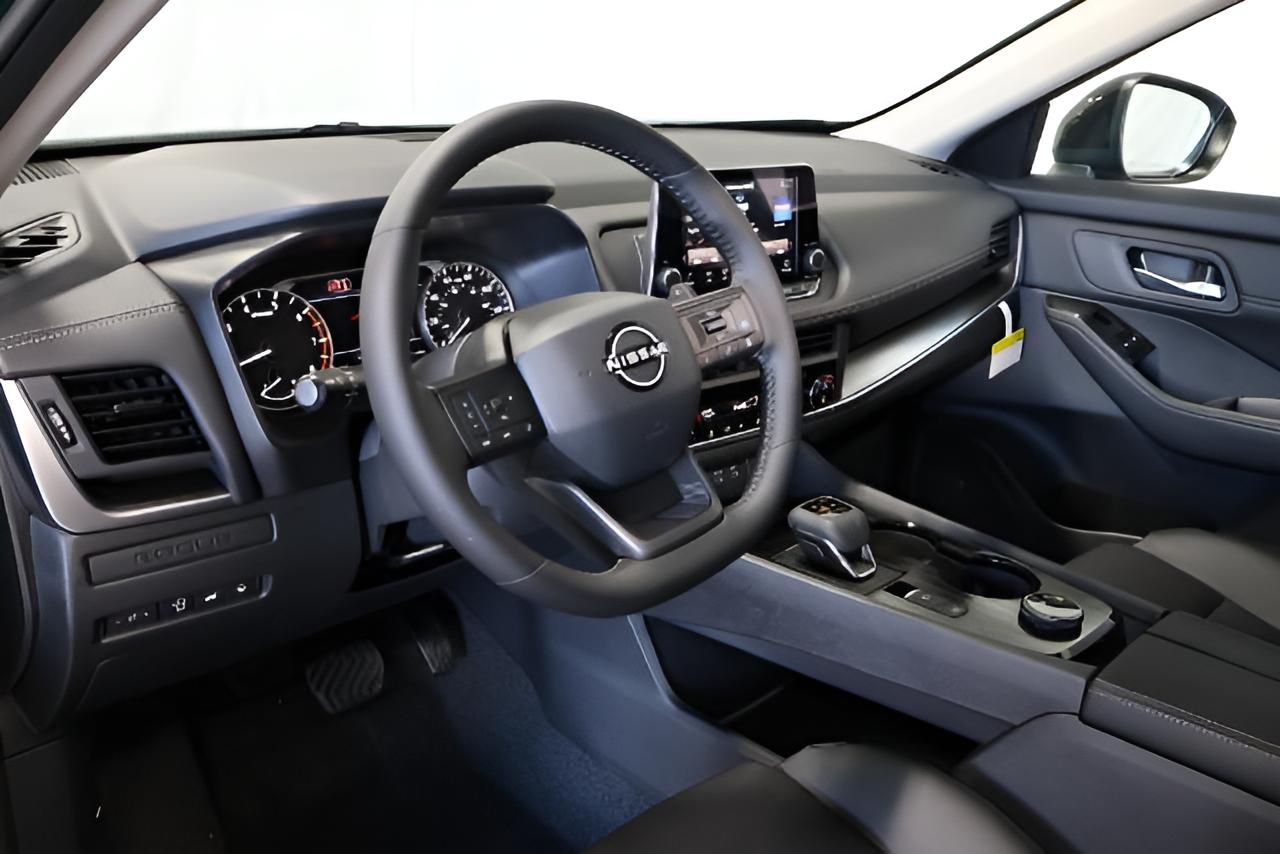 2027 Nissan Rogue Dark Armor