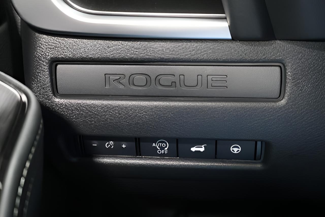 2027 Nissan Rogue Dark Armor