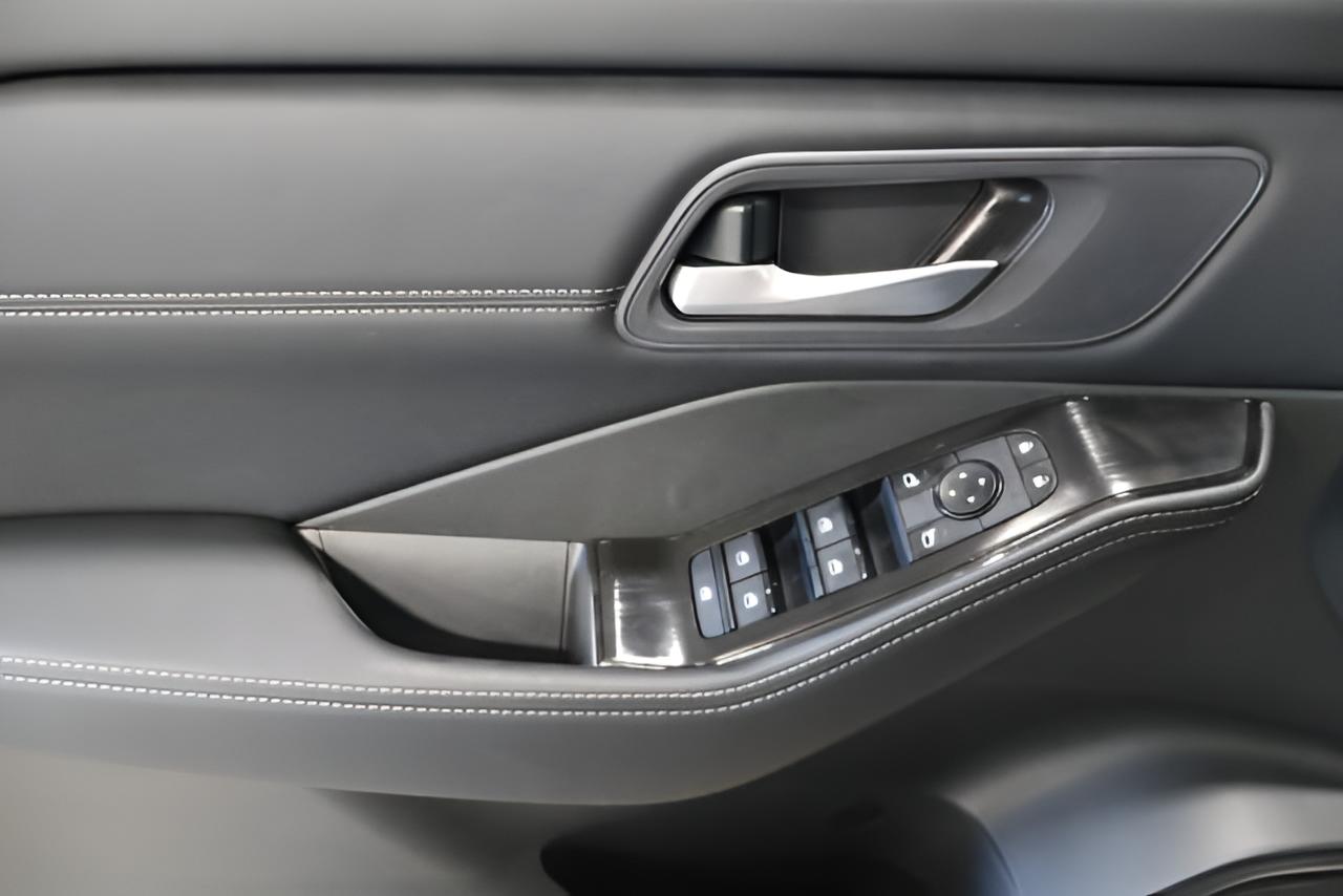 2027 Nissan Rogue Dark Armor