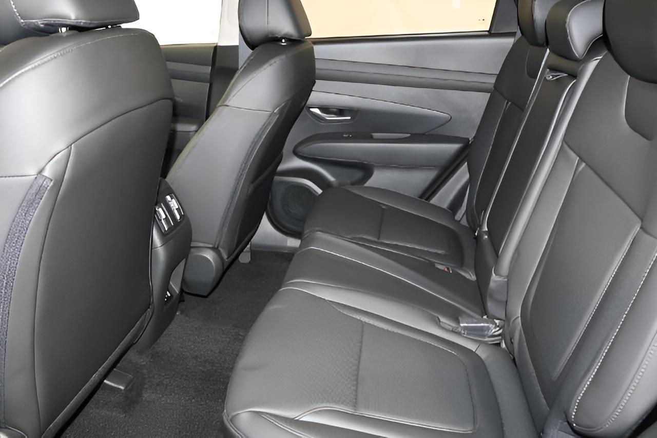 2026 Hyundai TUCSON SEL Plus FWD