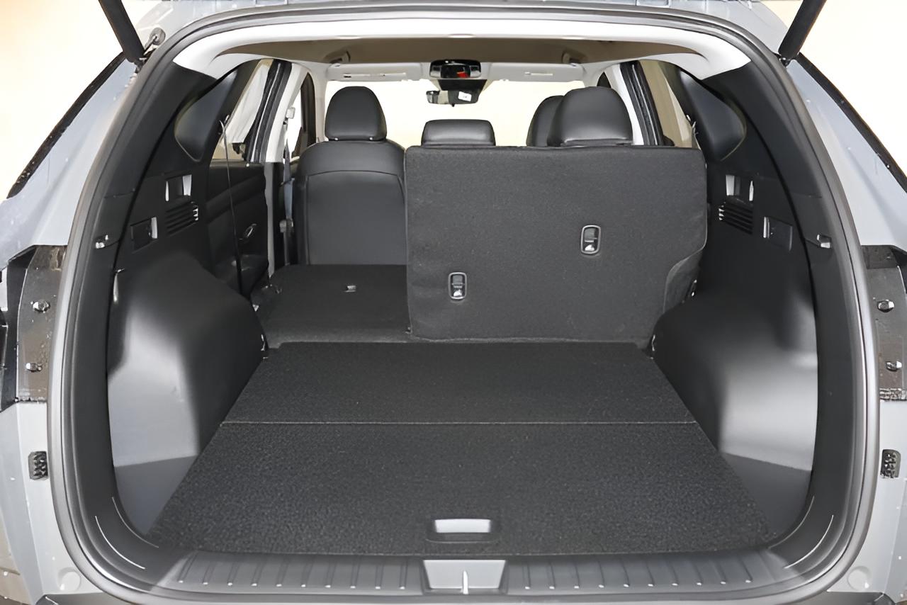 2026 Hyundai TUCSON SEL Plus FWD