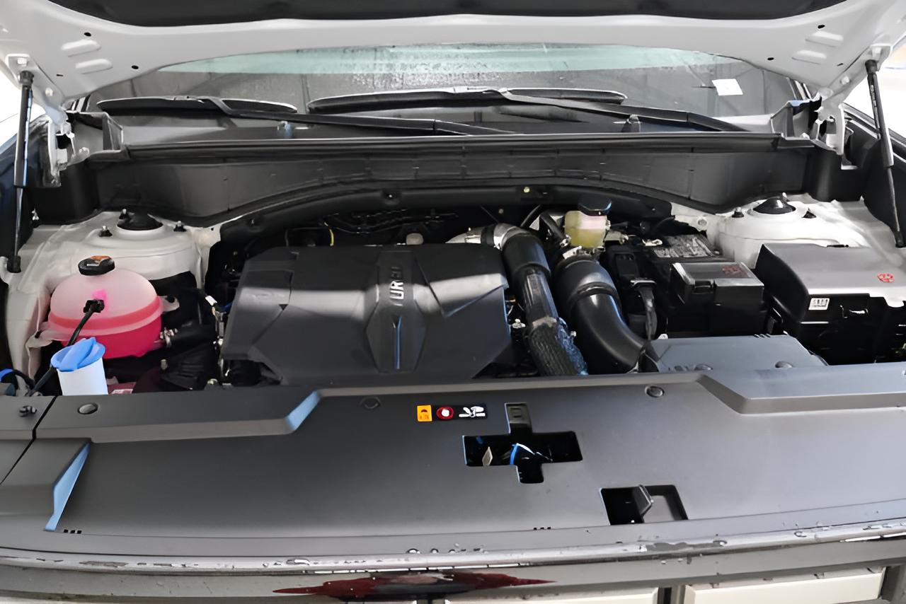 2027 Hyundai SANTA FE SE FWD
