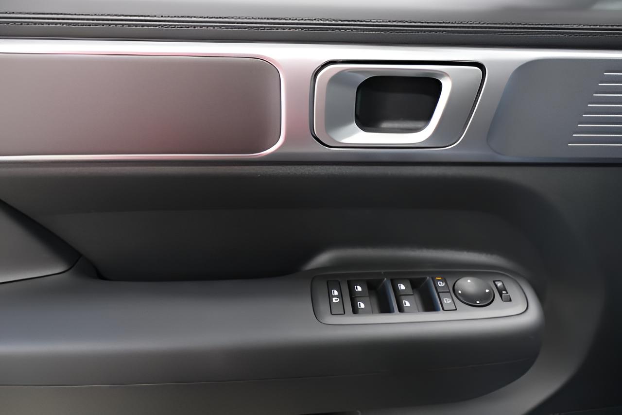 2027 Hyundai SANTA FE SE FWD