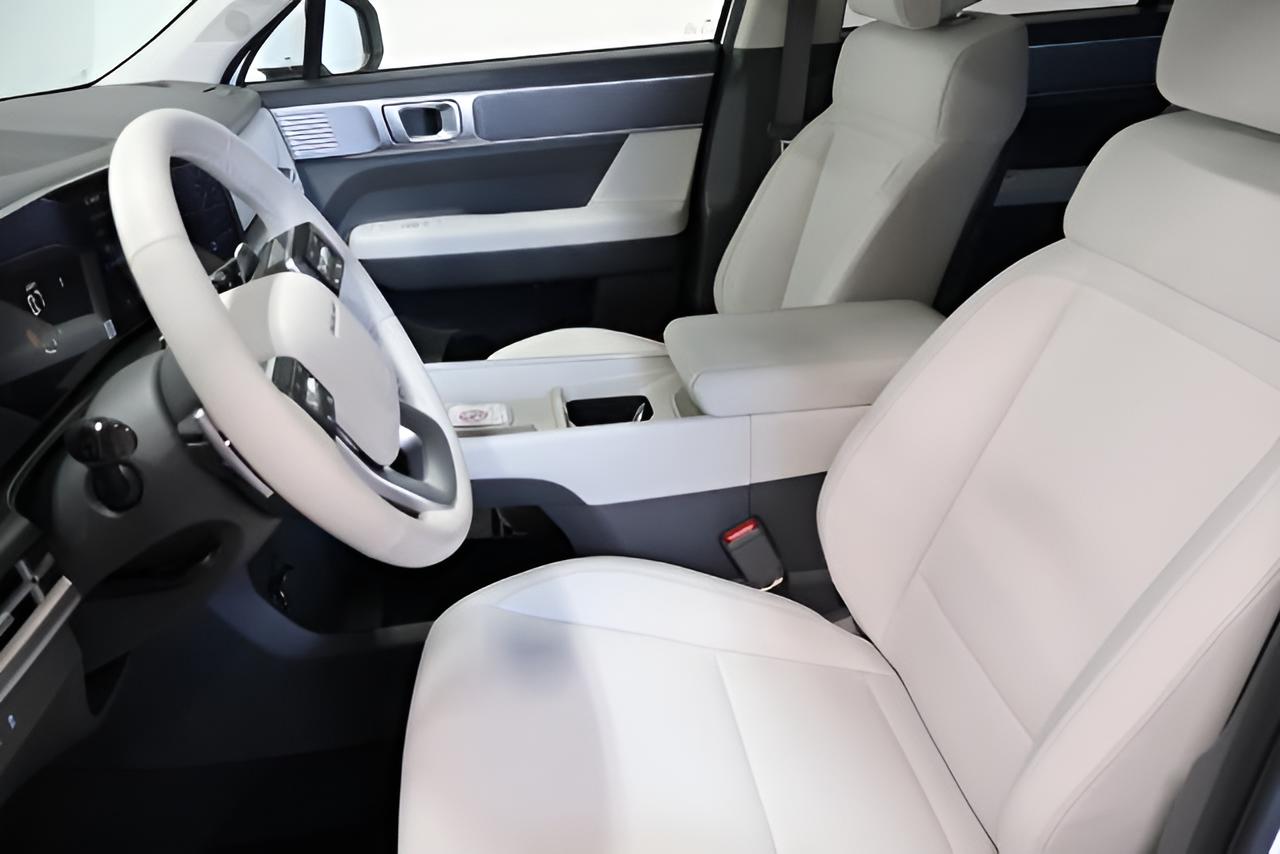 2027 Hyundai SANTA FE SE FWD