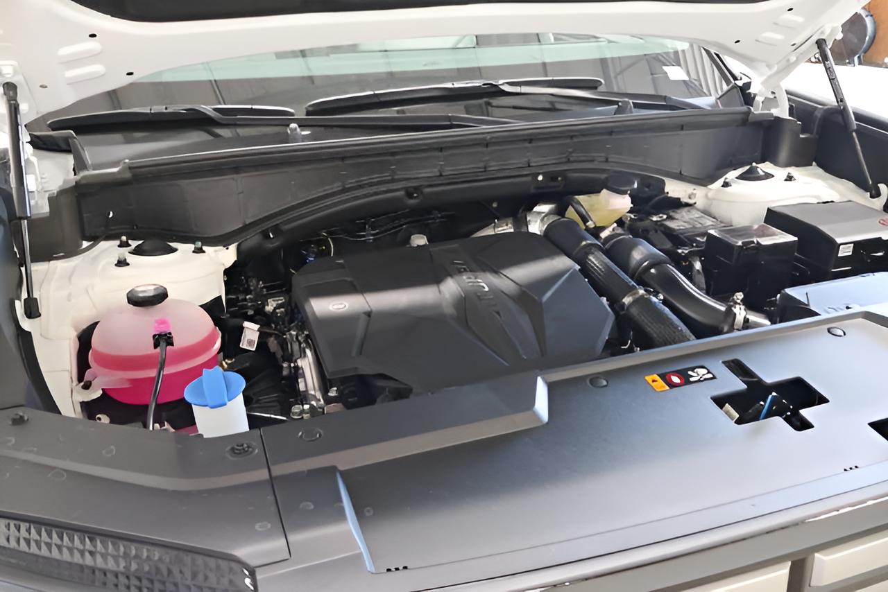 2027 Hyundai SANTA FE SE FWD