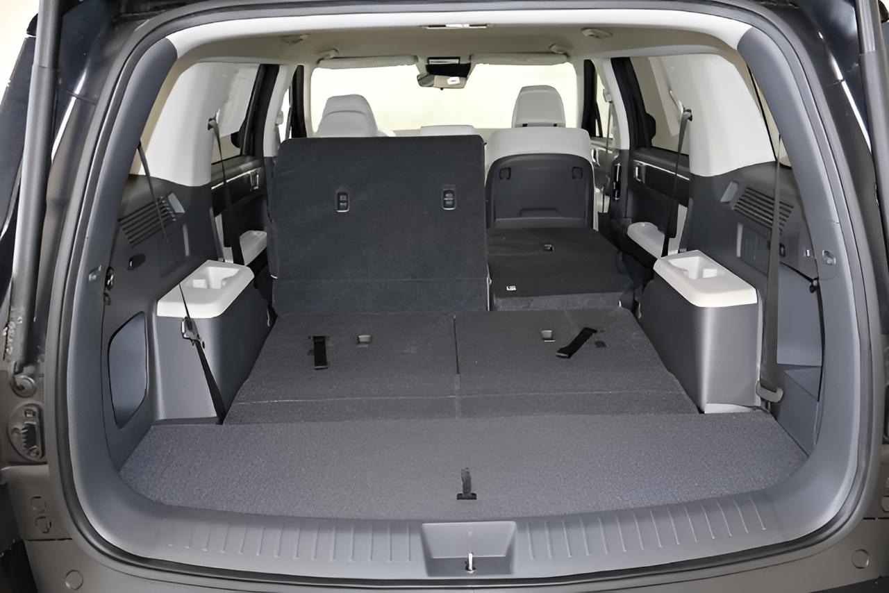 2027 Hyundai SANTA FE SE AWD