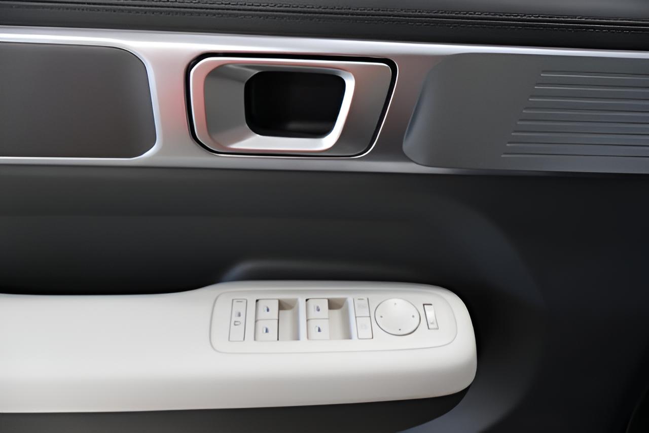 2027 Hyundai SANTA FE SE AWD
