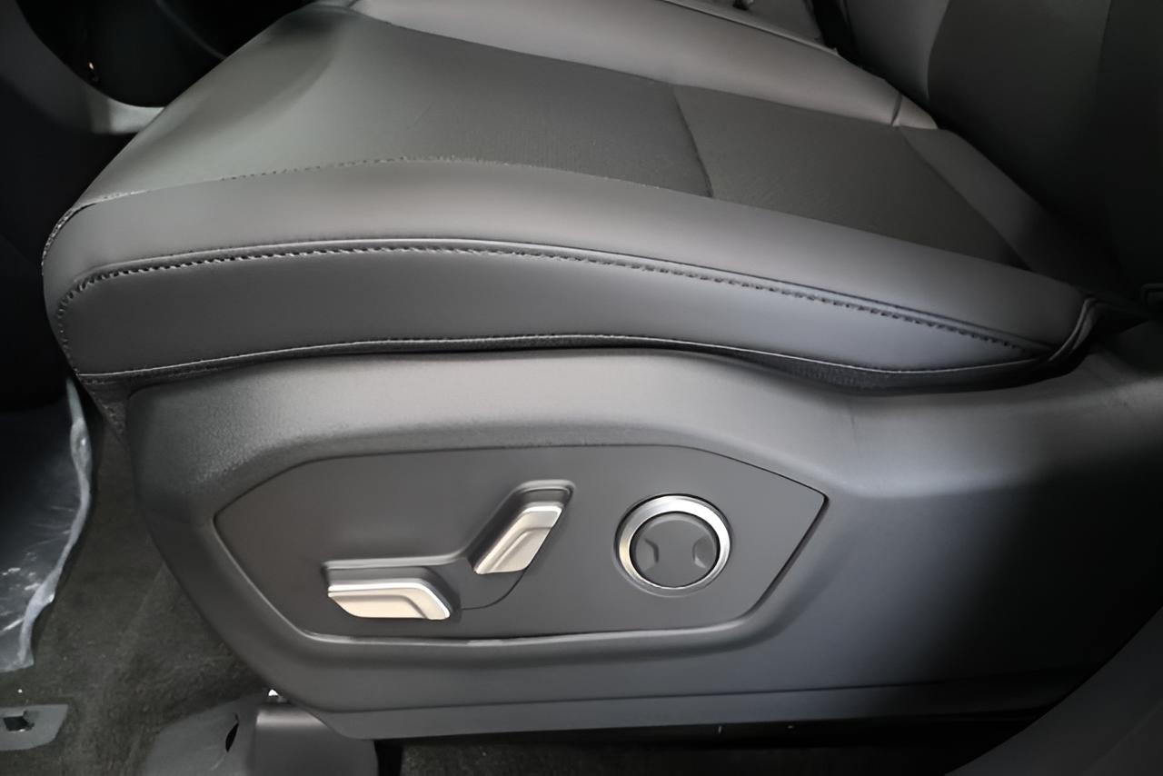 2027 Hyundai SANTA FE HYBRID SEL AWD