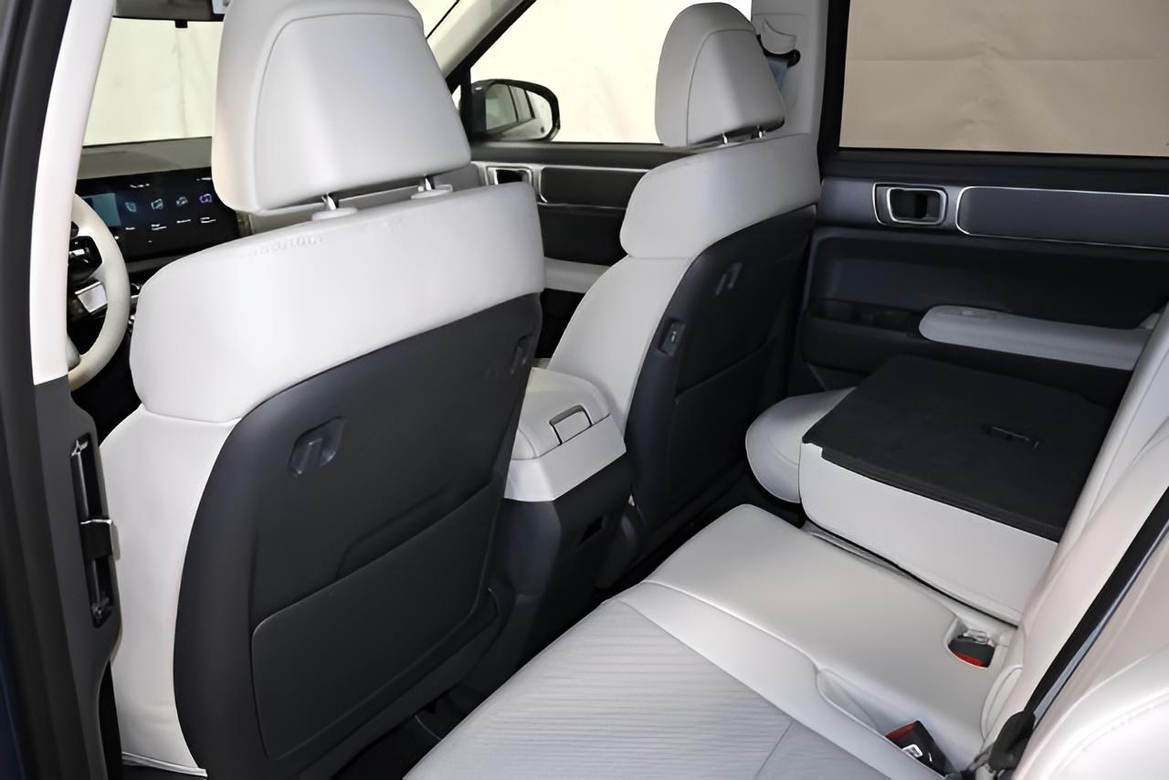 2027 Hyundai SANTA FE SEL AWD