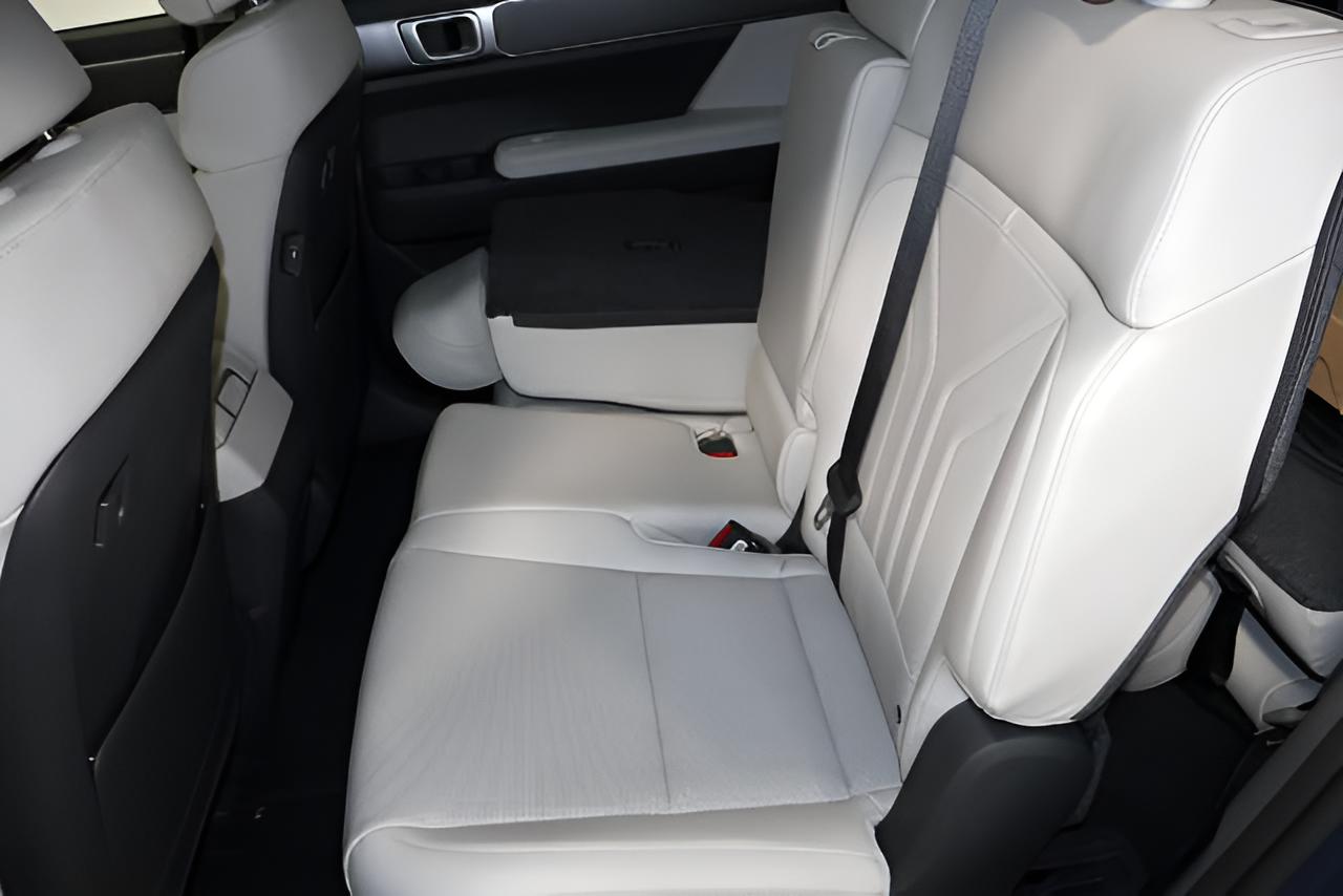 2027 Hyundai SANTA FE SEL AWD