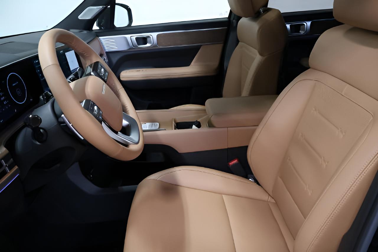 2027 Hyundai SANTA FE HYBRID Limited 6P AWD