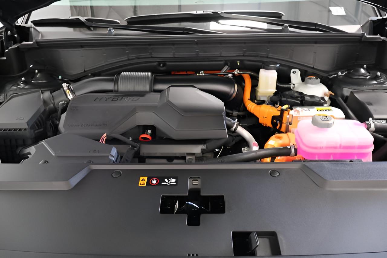 2027 Hyundai SANTA FE HYBRID Limited 6P AWD