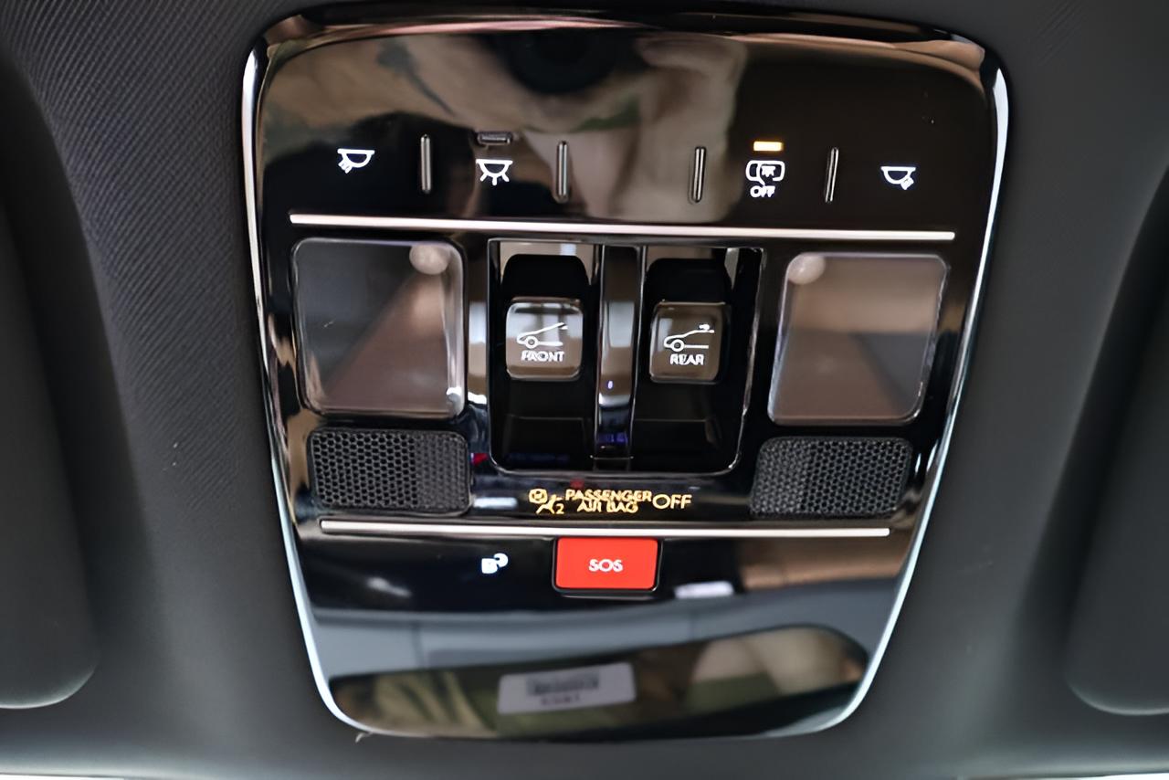 2027 Hyundai SANTA FE HYBRID Limited 6P AWD