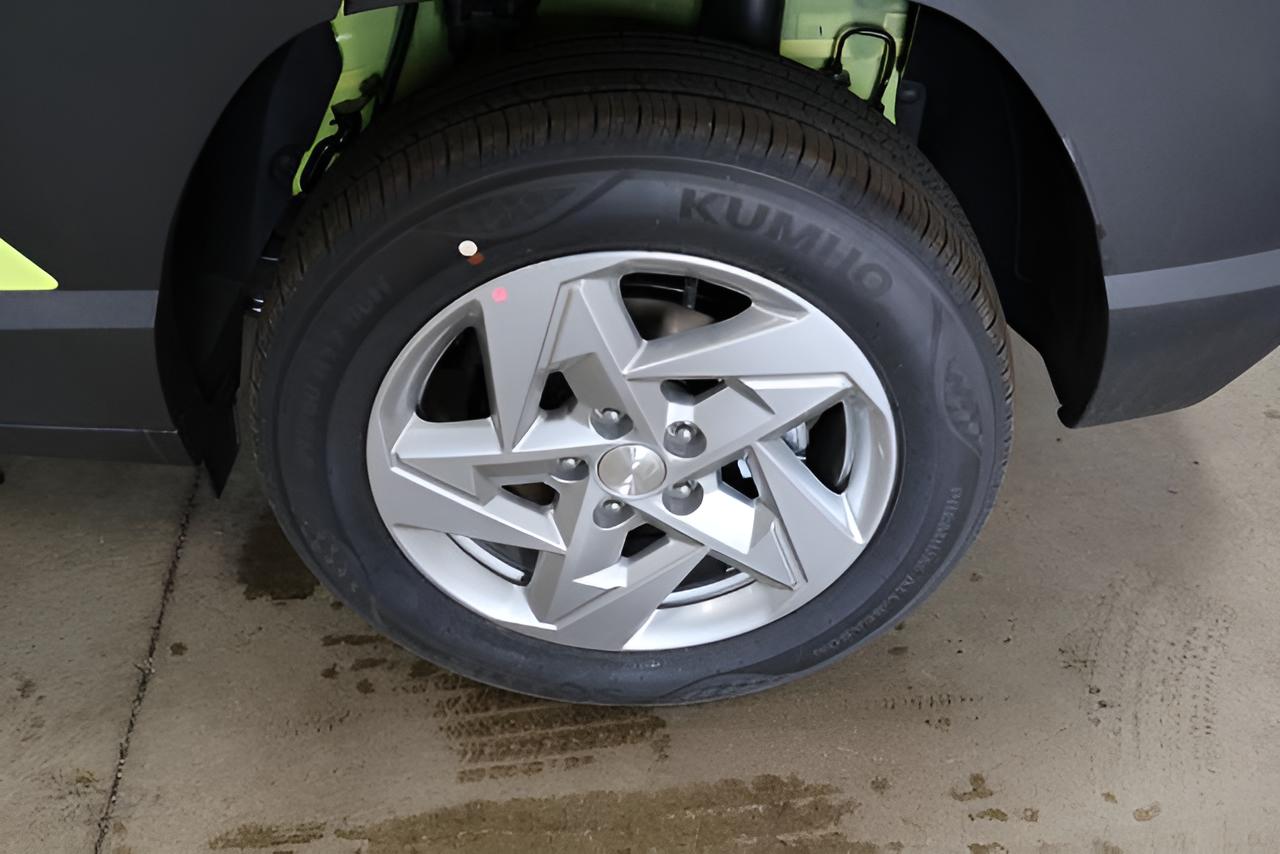 2027 Hyundai KONA SE AWD
