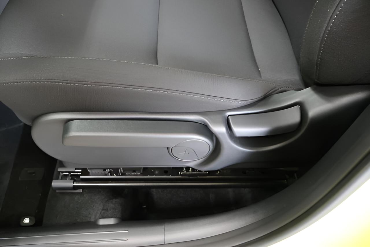 2027 Hyundai KONA SE AWD