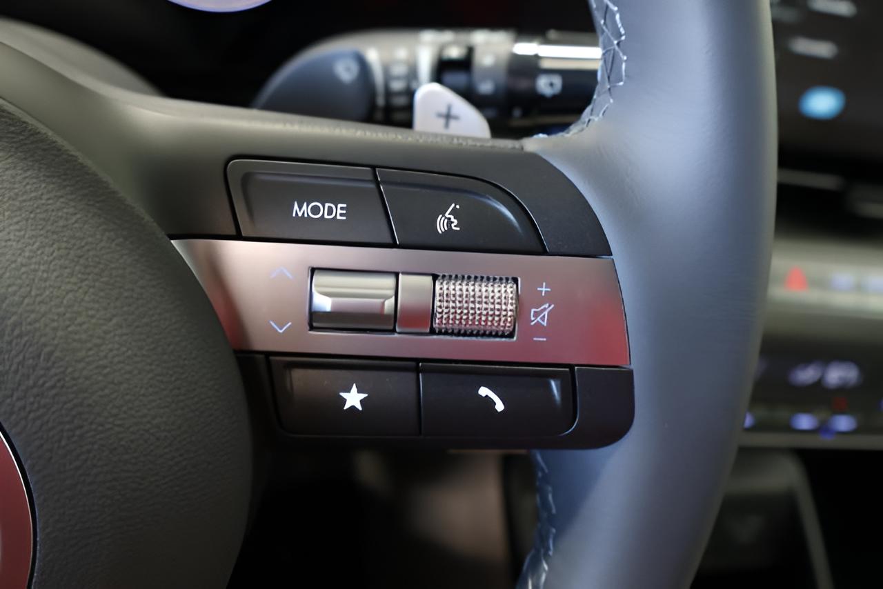 2027 Hyundai KONA SEL Premium FWD