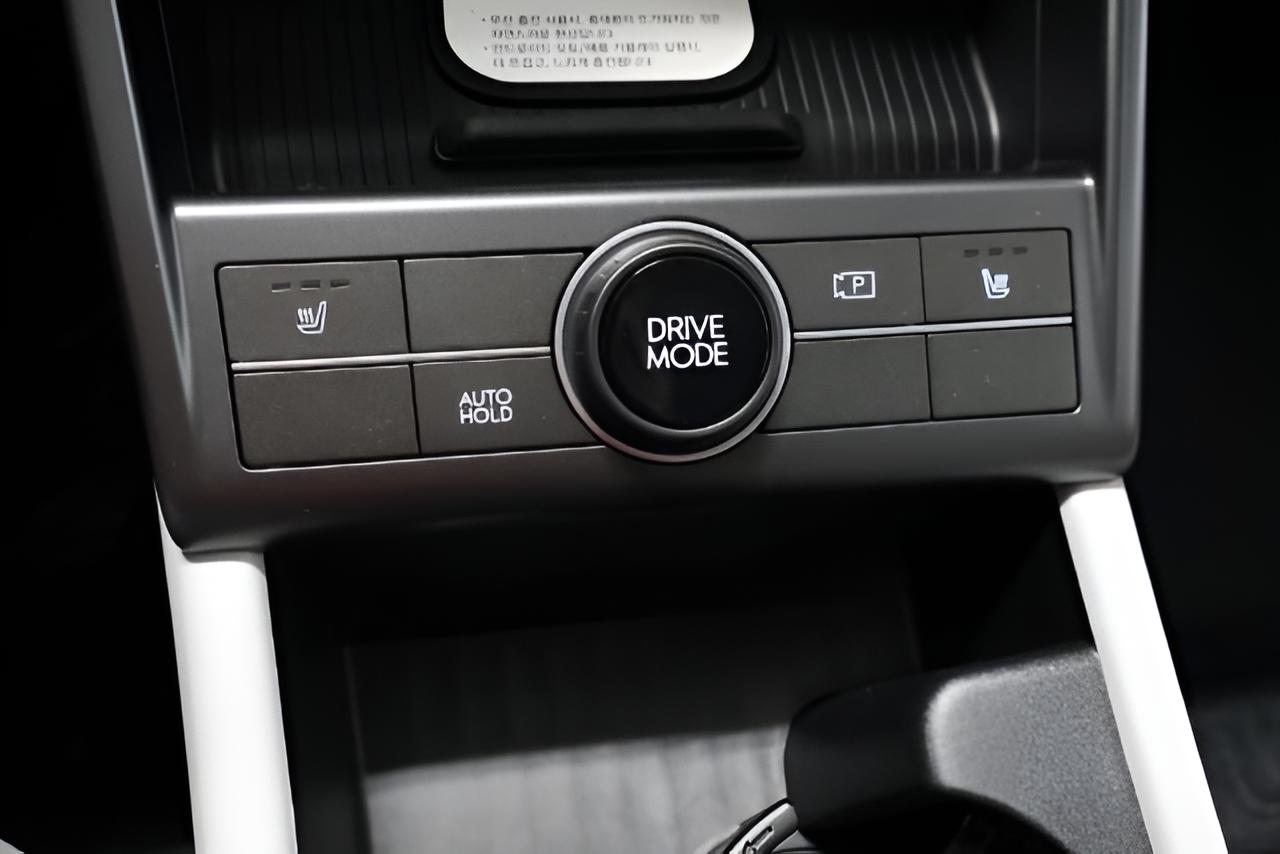 2027 Hyundai KONA SEL Premium FWD