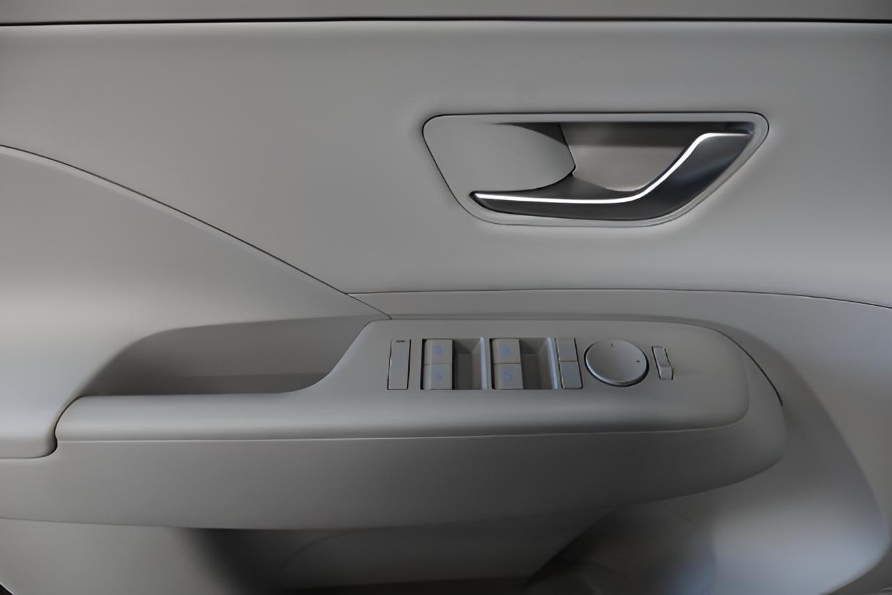 2027 Hyundai KONA SEL Premium FWD